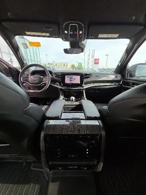 2022 Jeep Wagoneer Series III 4x2