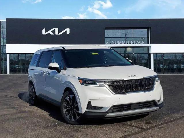 2023 Kia Carnival MPV EX for sale in Charter Twp of Clinton, MI