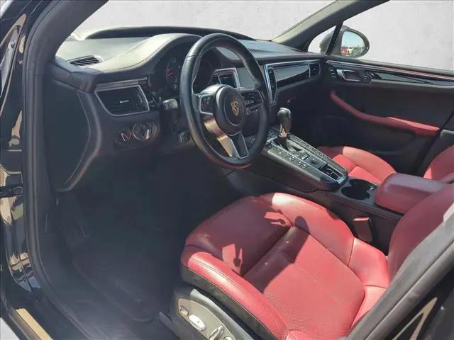 2017 Porsche Macan Macan