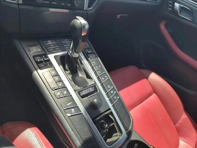 2017 Porsche Macan Macan