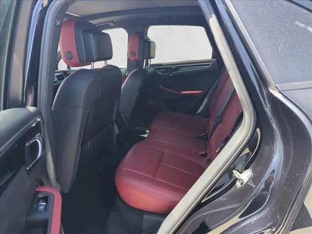 2017 Porsche Macan Macan