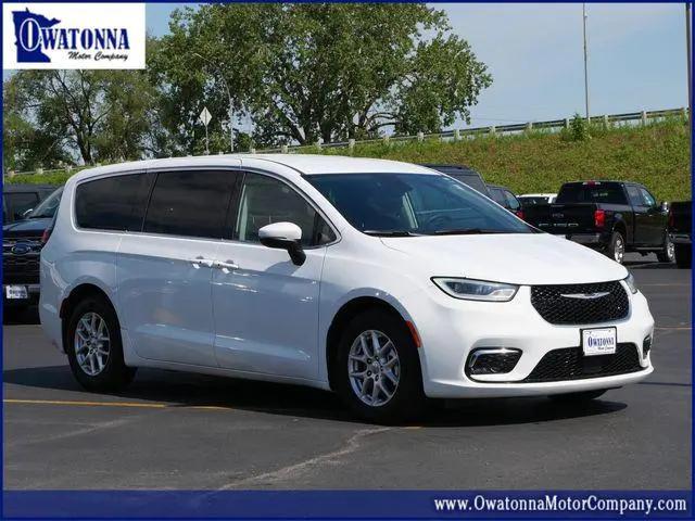 2023 Chrysler Pacifica Touring L for sale in Owatonna, MN