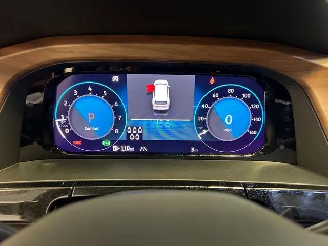 2026 Volkswagen Atlas SE with Technology