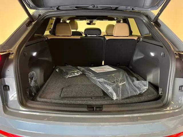 2026 Volkswagen Atlas Cross Sport SEL