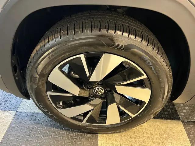 2026 Volkswagen Atlas Cross Sport SEL