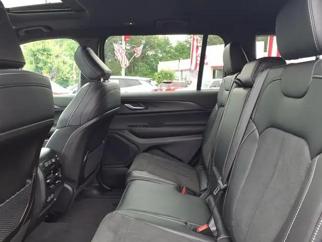 2025 Jeep Grand Cherokee L Altitude X 4x4