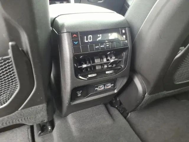 2025 Jeep Grand Cherokee L Altitude X 4x4