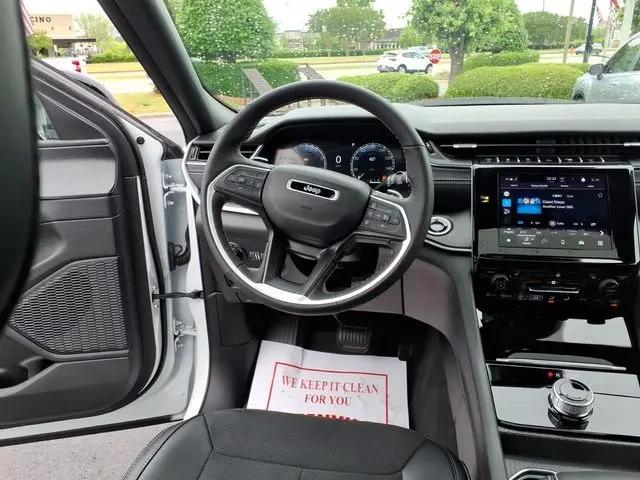 2025 Jeep Grand Cherokee L Altitude X 4x4