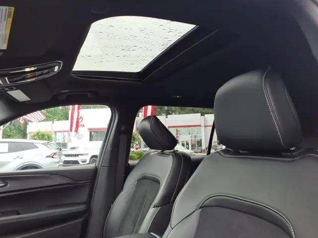 2025 Jeep Grand Cherokee L Altitude X 4x4