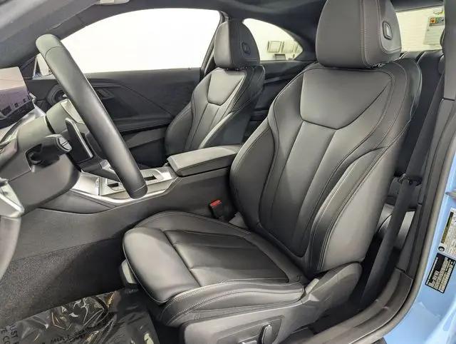 2025 BMW M240 i