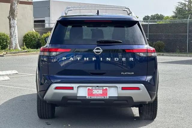 2023 Nissan Pathfinder Platinum FWD