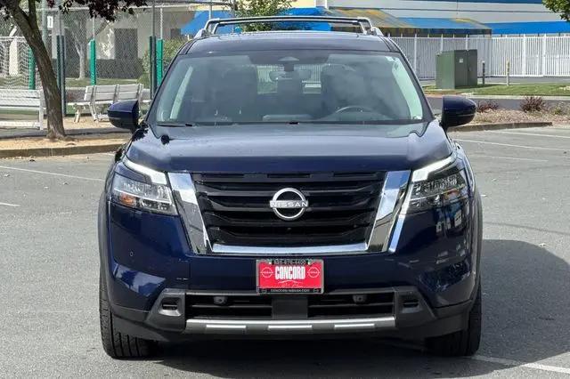 2023 Nissan Pathfinder Platinum FWD