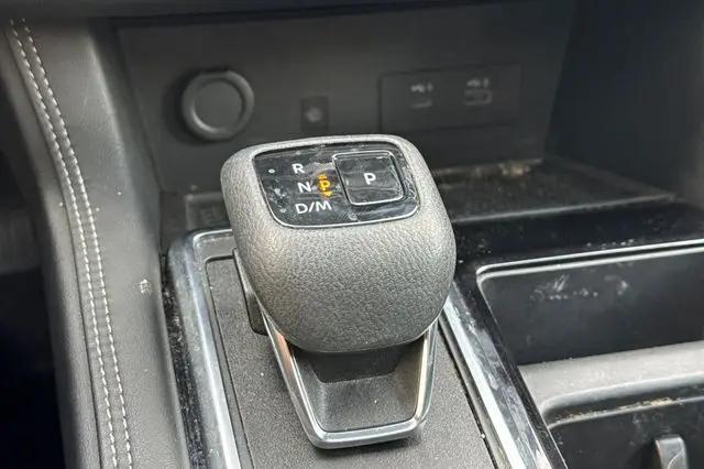 2023 Nissan Pathfinder Platinum FWD