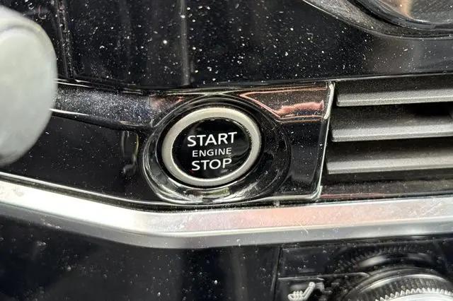 2023 Nissan Pathfinder Platinum FWD