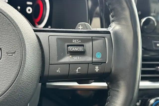 2023 Nissan Pathfinder Platinum FWD