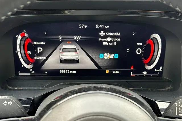 2023 Nissan Pathfinder Platinum FWD