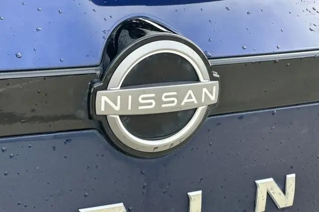 2023 Nissan Pathfinder Platinum FWD