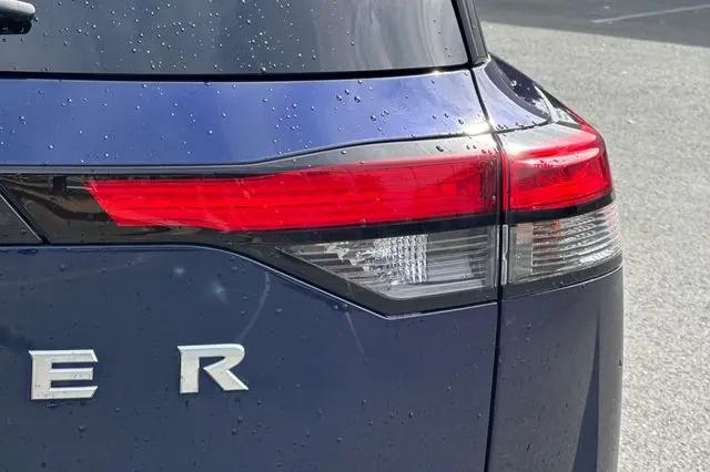 2023 Nissan Pathfinder Platinum FWD