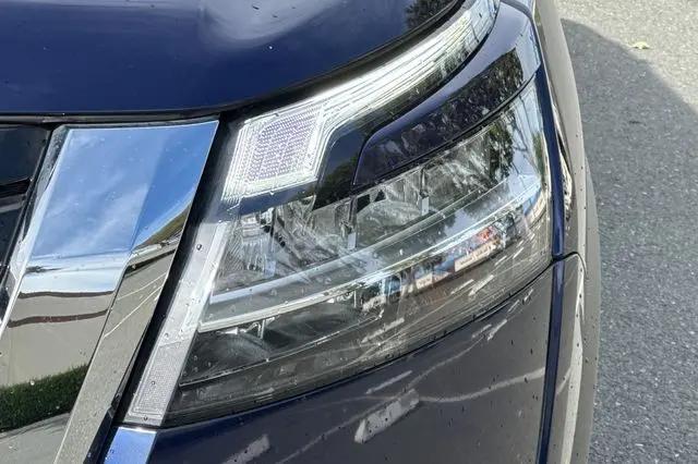 2023 Nissan Pathfinder Platinum FWD