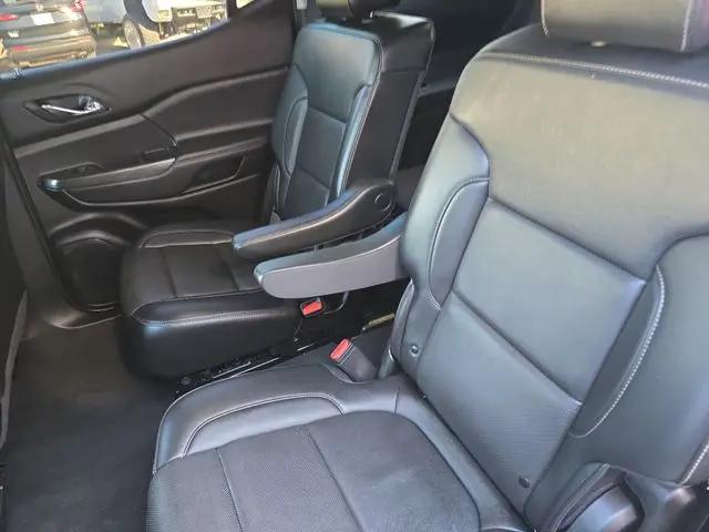 2023 GMC Acadia FWD SLT