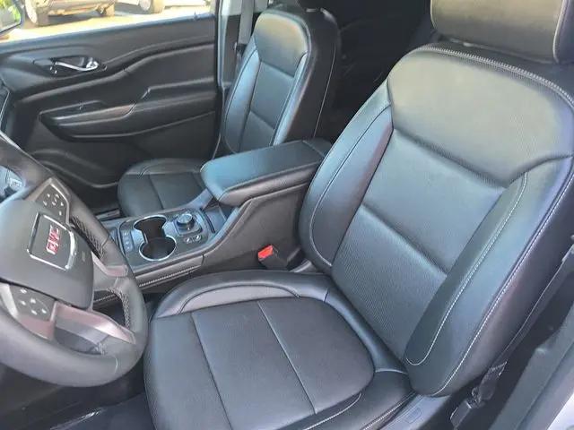 2023 GMC Acadia FWD SLT