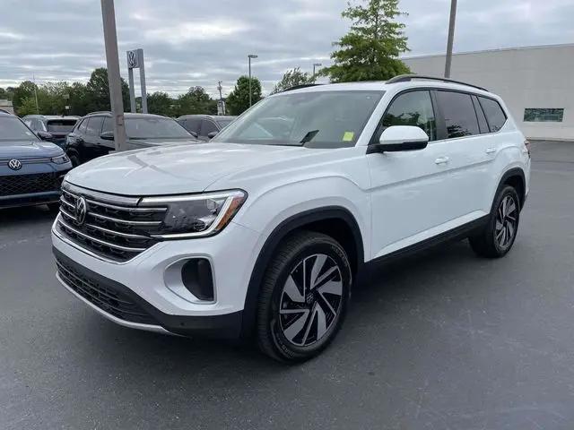 2026 Volkswagen Atlas SE with Technology
