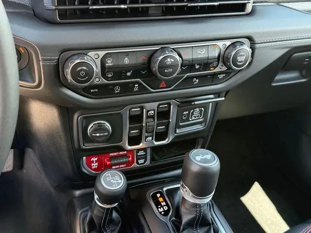 2025 Jeep Wrangler 4-Door Recon 4x4