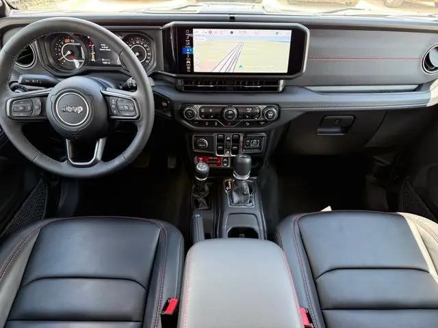 2025 Jeep Wrangler 4-Door Recon 4x4