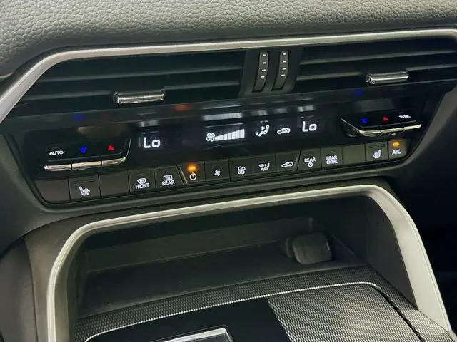 2024 Mazda X-90 3.3 Turbo Preferred
