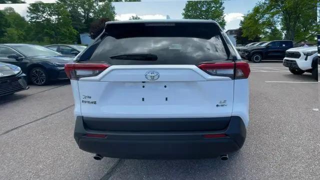 2025 Toyota RAV4 Hybrid LE