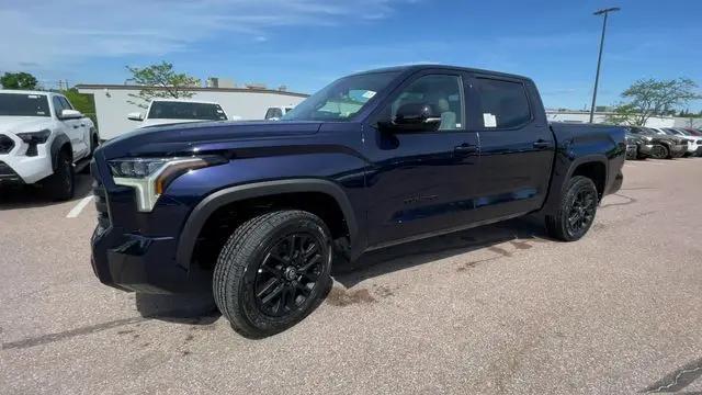 2026 Toyota Tundra Limited CrewMax 5.5' Bed