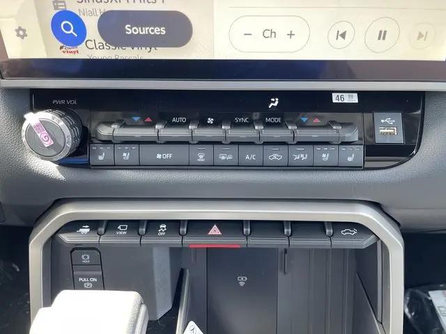 2026 Toyota Tundra Limited CrewMax 5.5' Bed