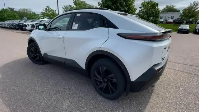 2026 Toyota C-HR SE