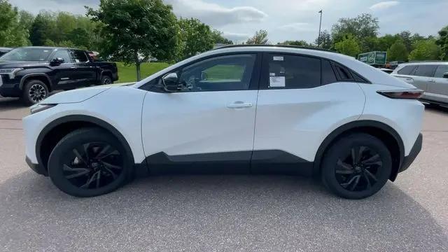 2026 Toyota C-HR SE