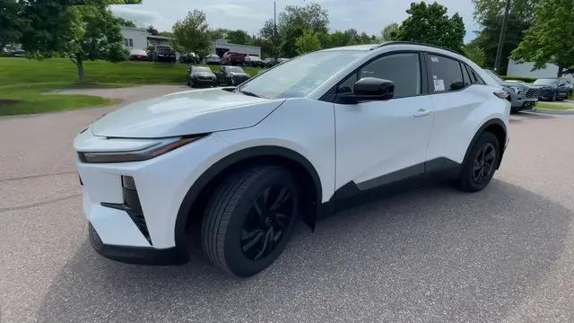 2026 Toyota C-HR SE