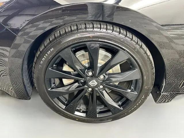 2021 Nissan Maxima SR Xtronic CVT