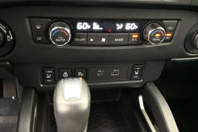 2024 Nissan Frontier Crew Cab SV 4x4