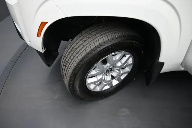 2024 Nissan Frontier Crew Cab SV 4x4