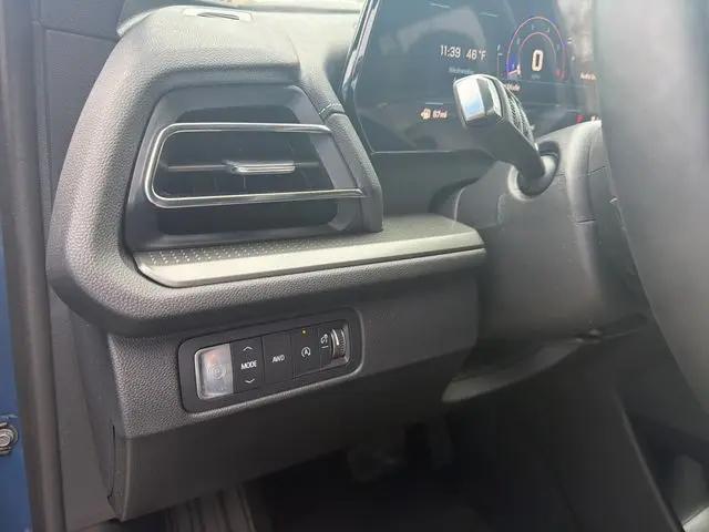 2026 Chevrolet Traverse AWD LT