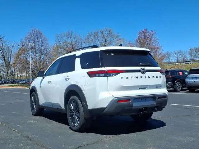 2026 Nissan Pathfinder SL