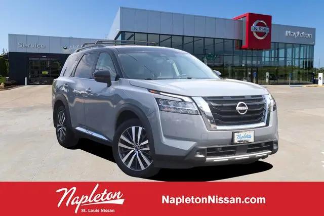 2022 Nissan Pathfinder Platinum 4WD for sale in St. Louis, MO