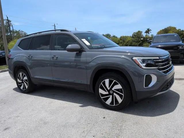 2026 Volkswagen Atlas SE with Technology