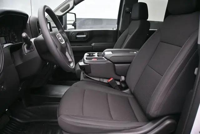 2026 GMC Sierra 2500HD Double Cab, Standard Bed, Pro, RWD