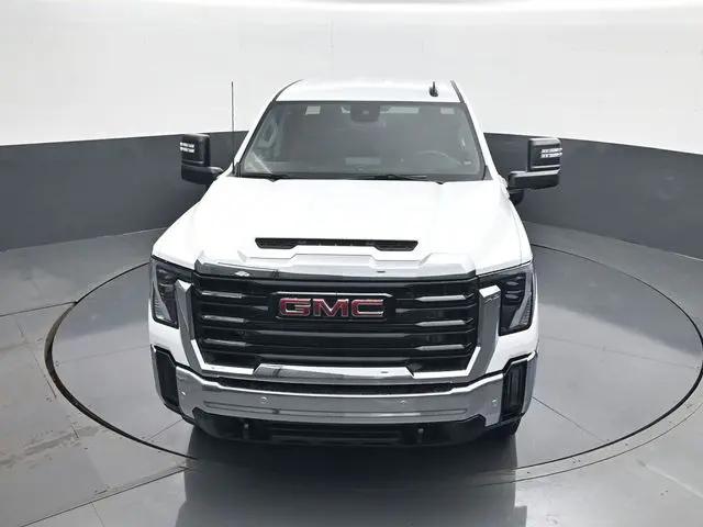 2026 GMC Sierra 2500HD Double Cab, Standard Bed, Pro, RWD