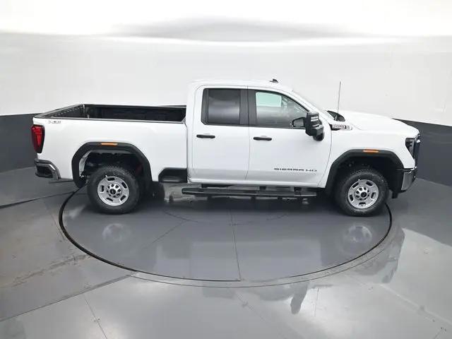 2026 GMC Sierra 2500HD Double Cab, Standard Bed, Pro, RWD