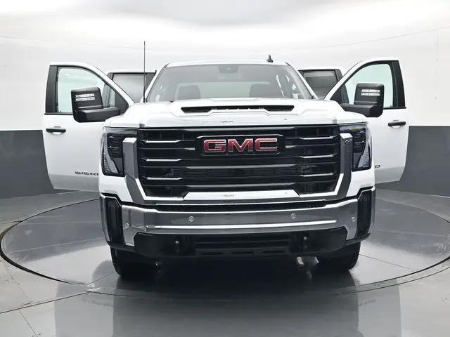 2026 GMC Sierra 2500HD Double Cab, Standard Bed, Pro, RWD