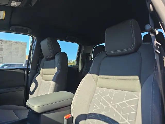 2026 Nissan Frontier Crew Cab SV 4x2