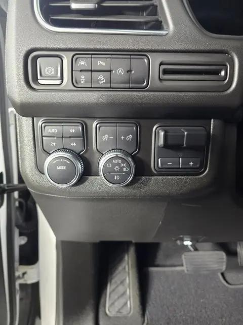 2024 GMC Yukon 4WD AT4