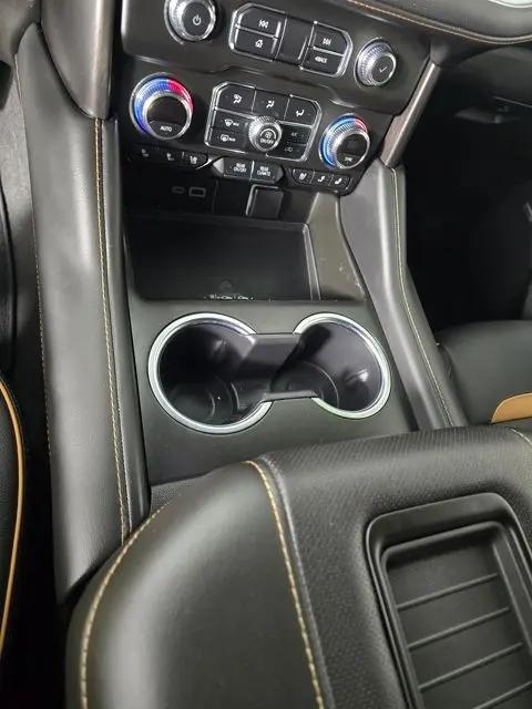 2024 GMC Yukon 4WD AT4