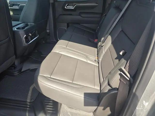 2026 GMC Sierra 1500 Crew Cab, Short Bed, SLT, 4WD